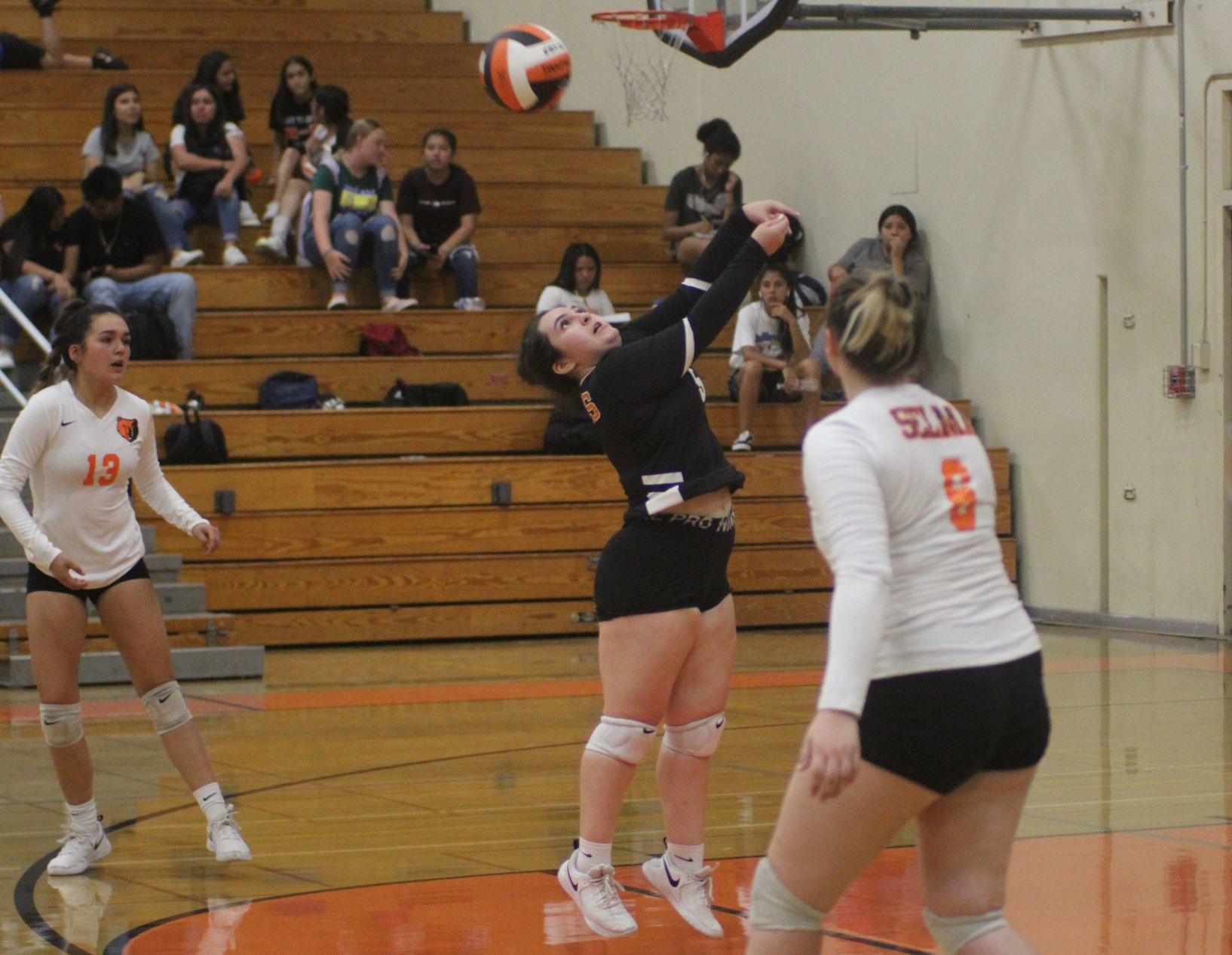Selma battles in fifth set, earn 3-2 win over Kerman